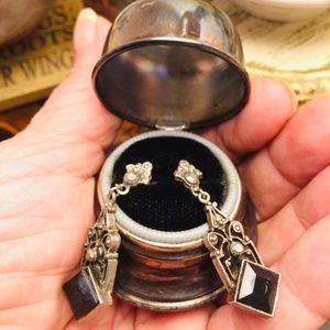 Ladies Vintage Marcasite gem earring set, 1 1/2" drop.